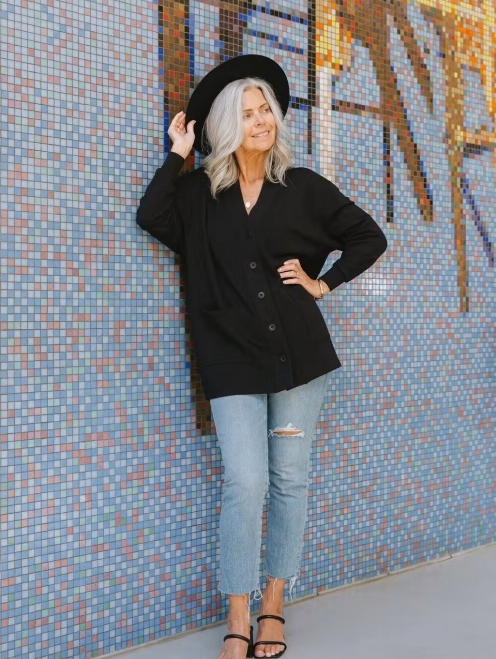 Smash +Tess Women's Black Button-Up Pocket Cardigan Sweater